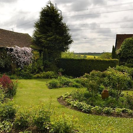 Ollivers Farm Bed & Breakfast Great Yeldham Exterior photo