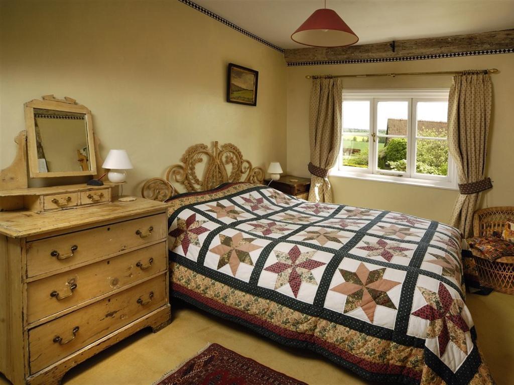 Ollivers Farm Bed & Breakfast Great Yeldham Room photo